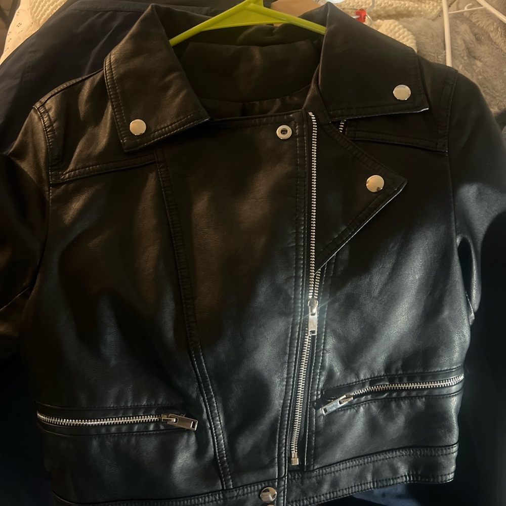 Cropped Black Leather Jacket
